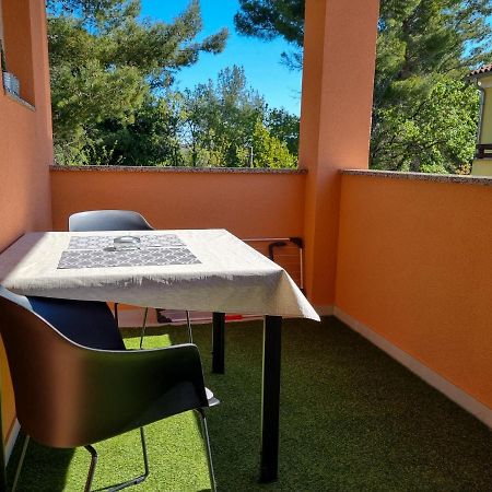 Juli No 2 Appartement Poreč Buitenkant foto
